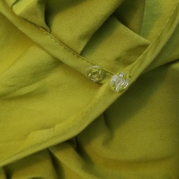 Express Design Studio Short Sleeve Lime Green Wrap Blouse with Tie Back Size M - Picture 8 of 11
